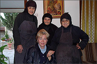 Игуменья Марина и насельницы монастыря с автором